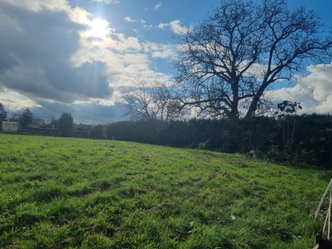 Terrain constructible à Préty