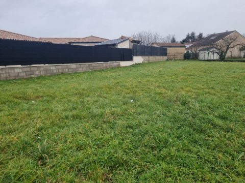 Terrain constructible à Sancé