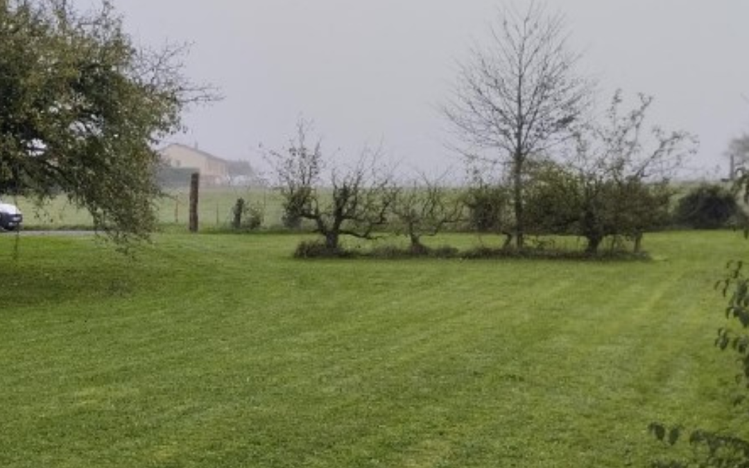 Terrain constructible à Igé