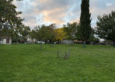 Terrain constructible à Jalogny