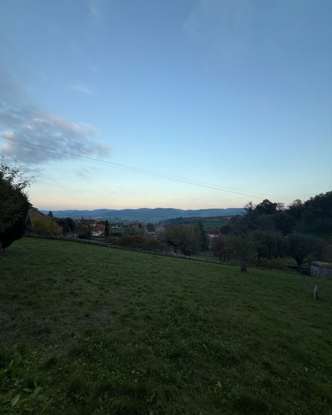 Terrain constructible à Jalogny