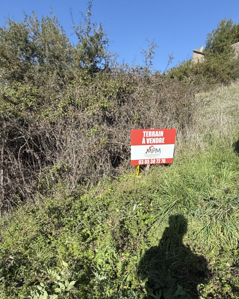 Terrain constructible Berzé-la-Ville